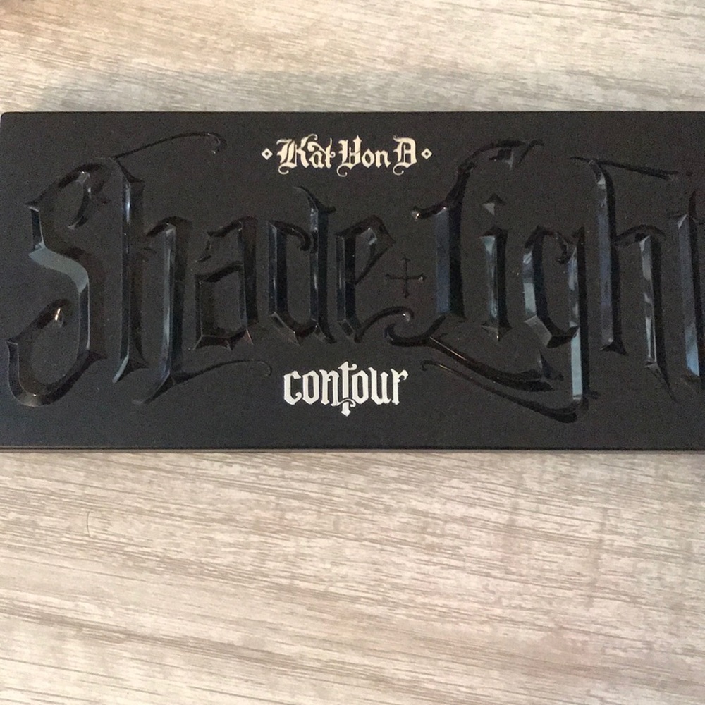 Kat Von D Shade + Light Contour